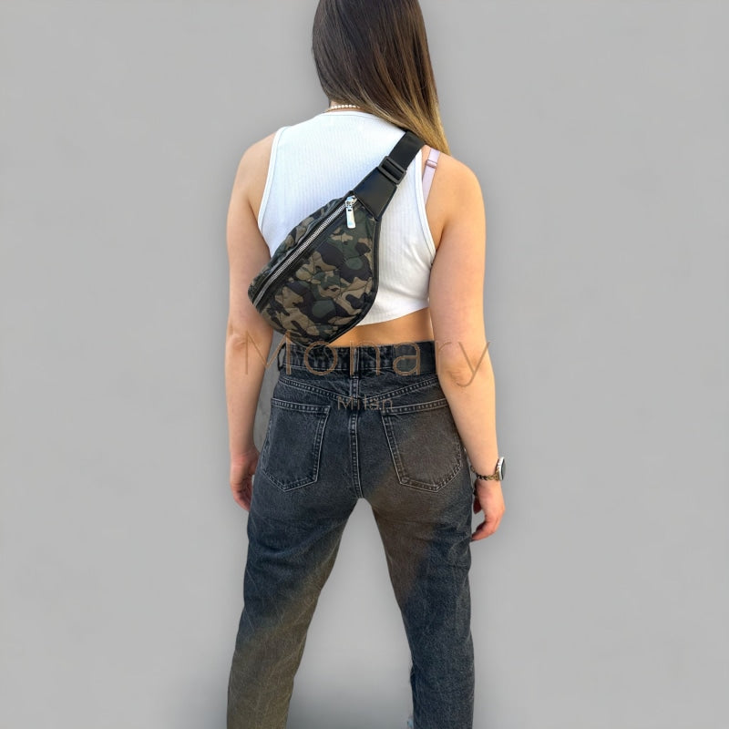 הפאוץ של פאף - קאמו - Monary Milan