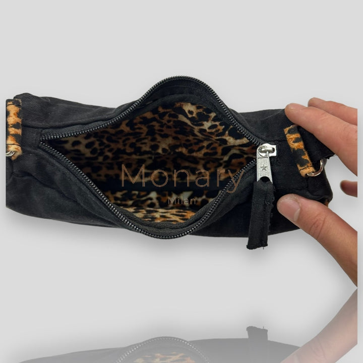 ⁨תיק גינס שחור בגימור מנומר⁩ - תיק Monary Milan